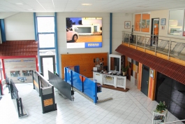 Eingangsbereich mit einem Teil der Ausstellung